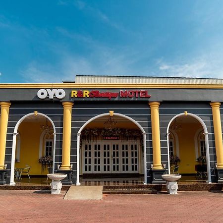 Oyo 1228 R & R Motel Johor Bahru Exterior photo