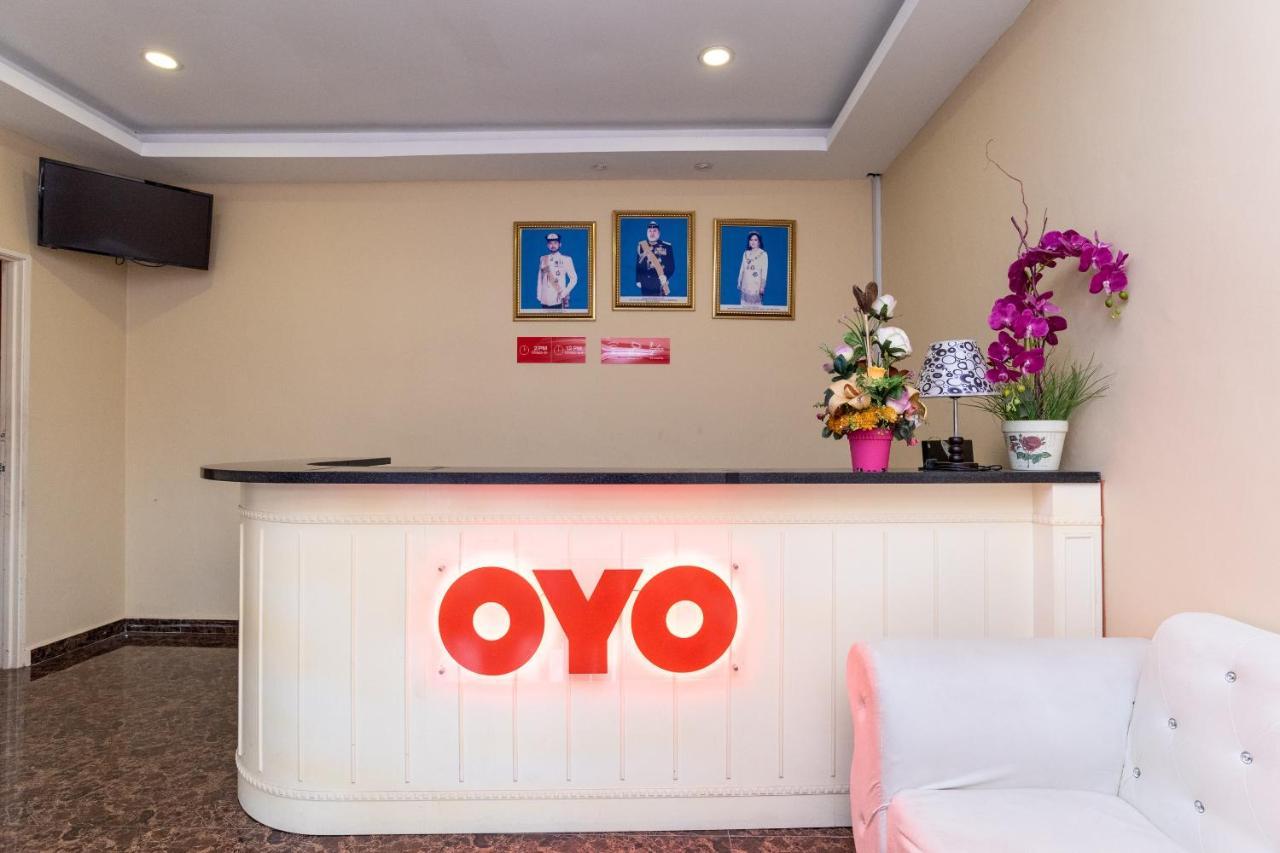 Oyo 1228 R & R Motel Johor Bahru Exterior photo